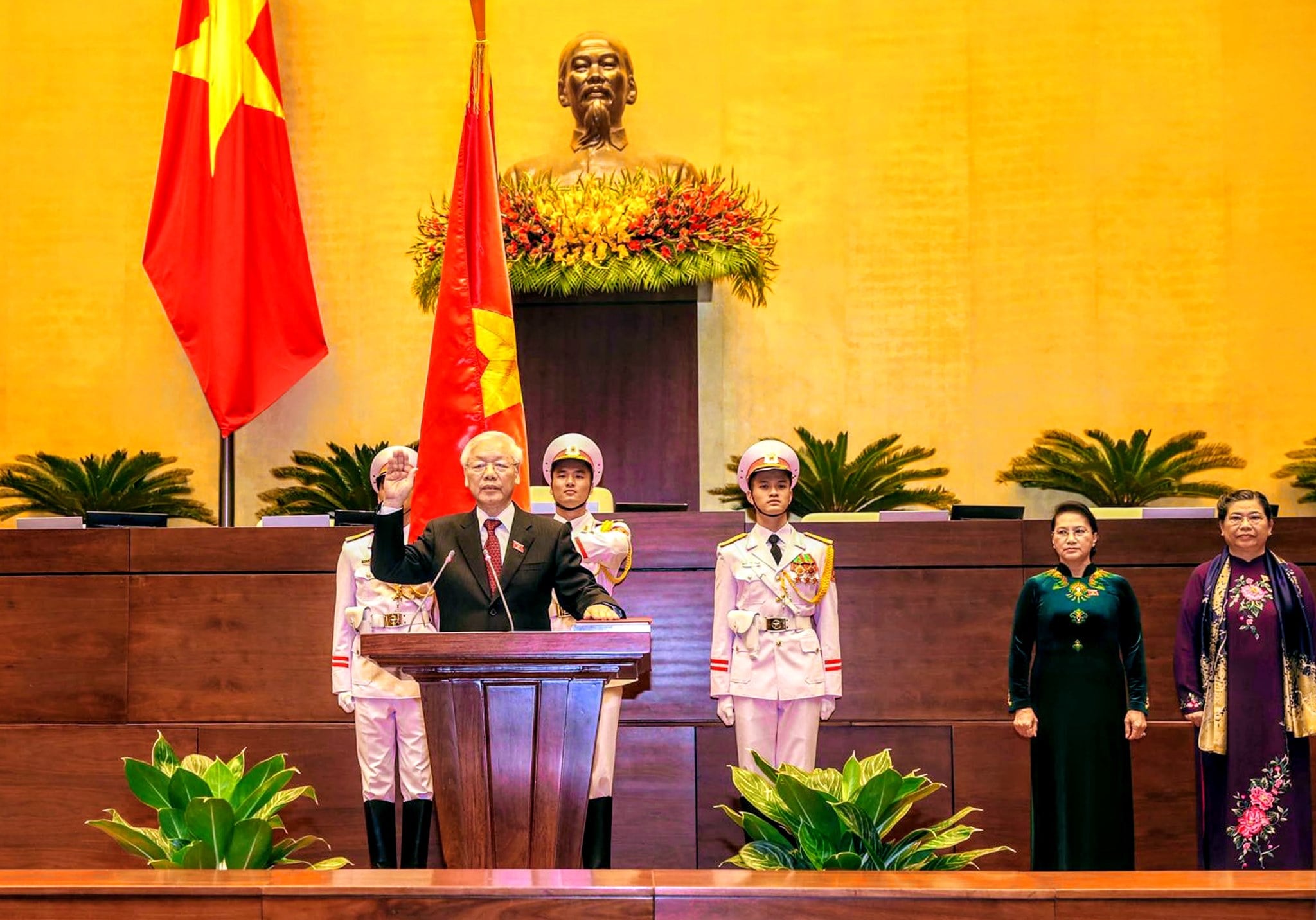 Tân Chủ tịch nước Nguyễn Phú Trọng tuyên thệ nhậm chức.